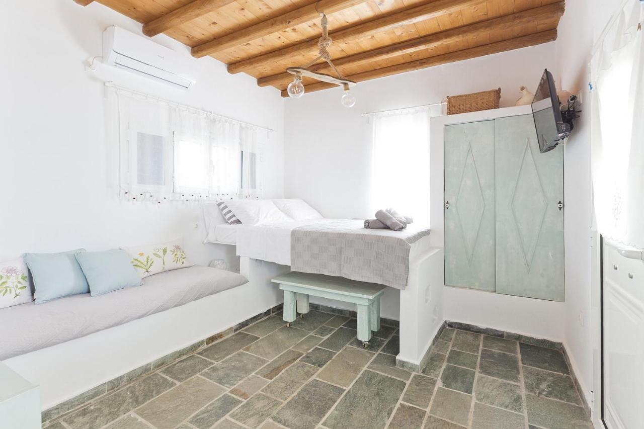 Villa Μπλε Στουντιο 1 à Livadi  Extérieur photo