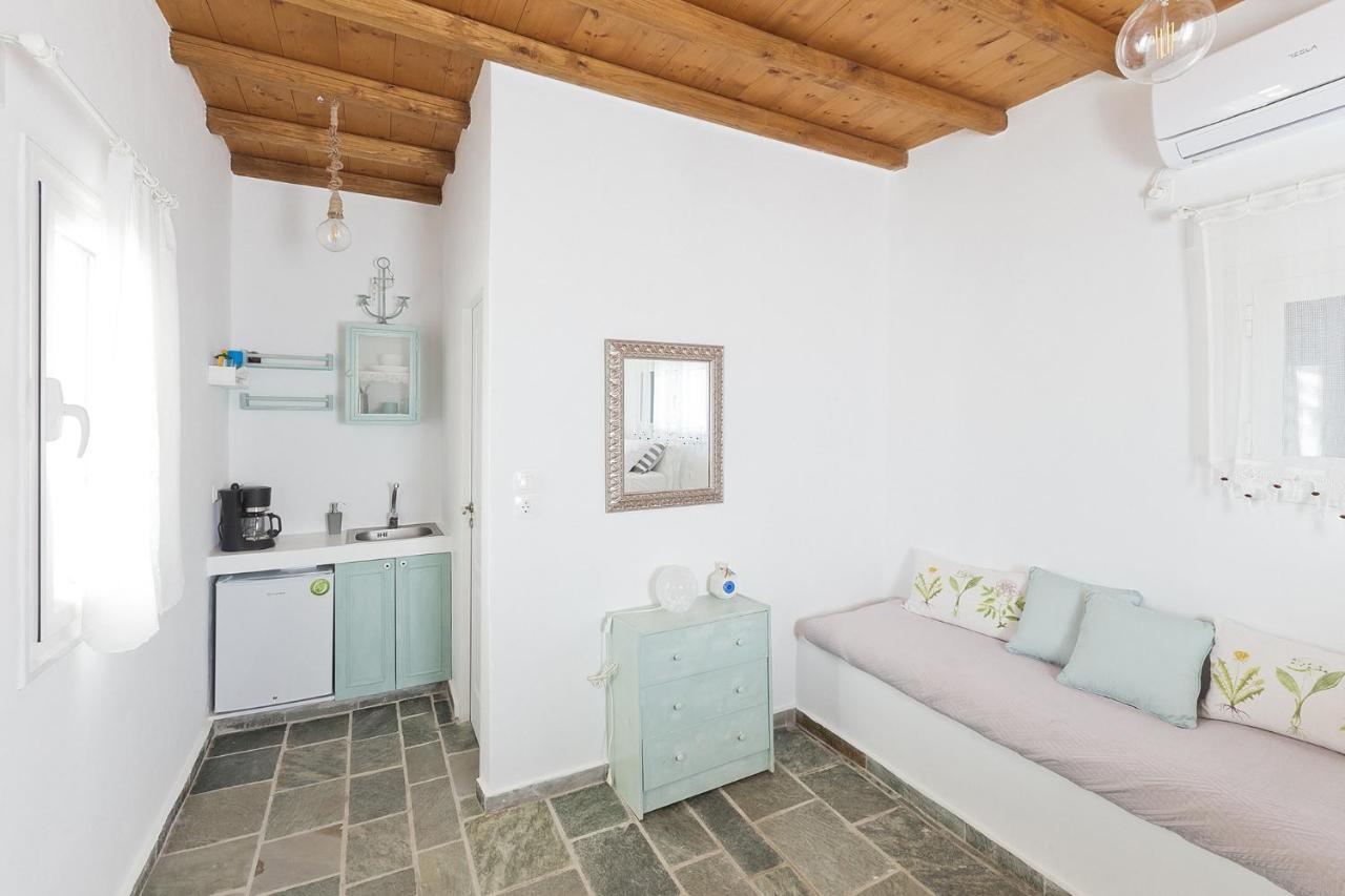 Villa Μπλε Στουντιο 1 à Livadi  Extérieur photo